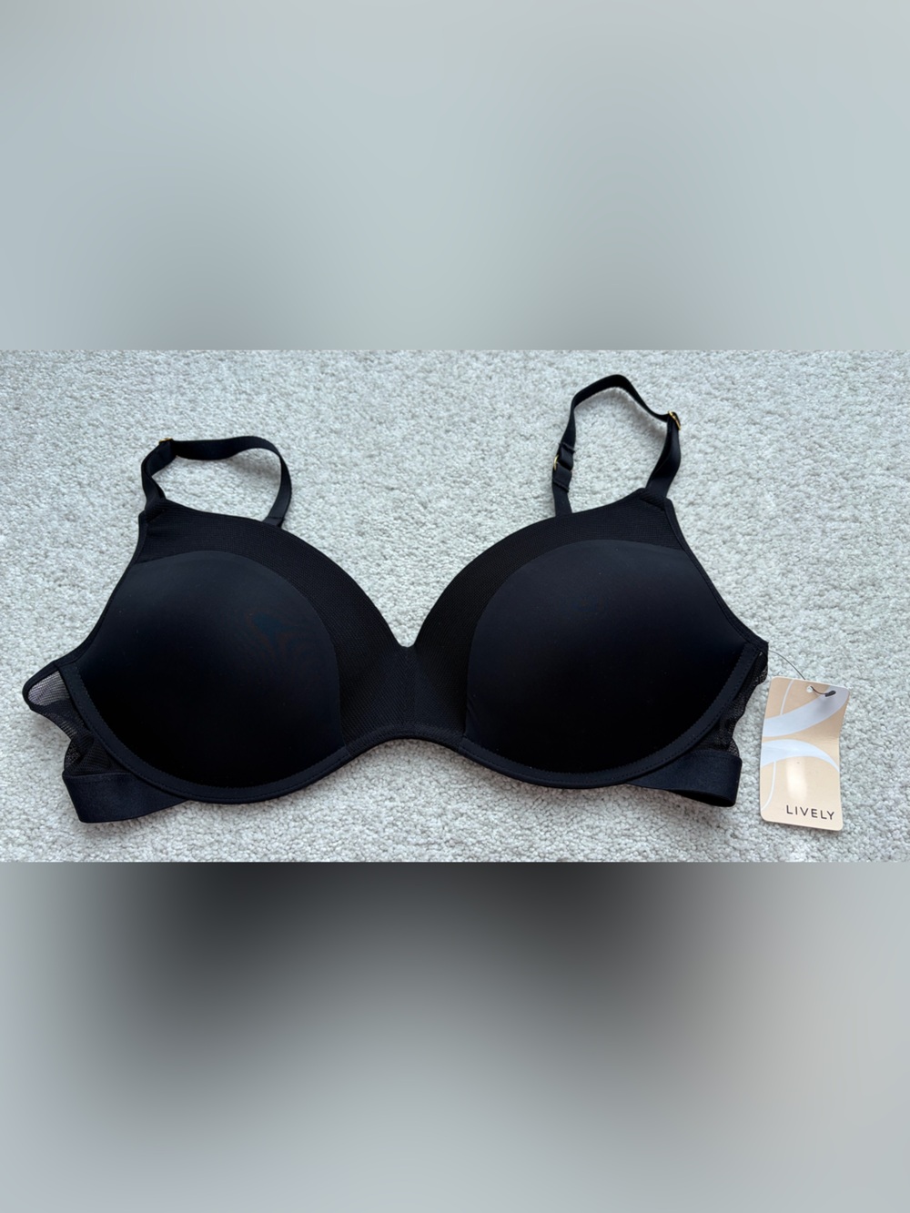 NWT - Lively wireless bra